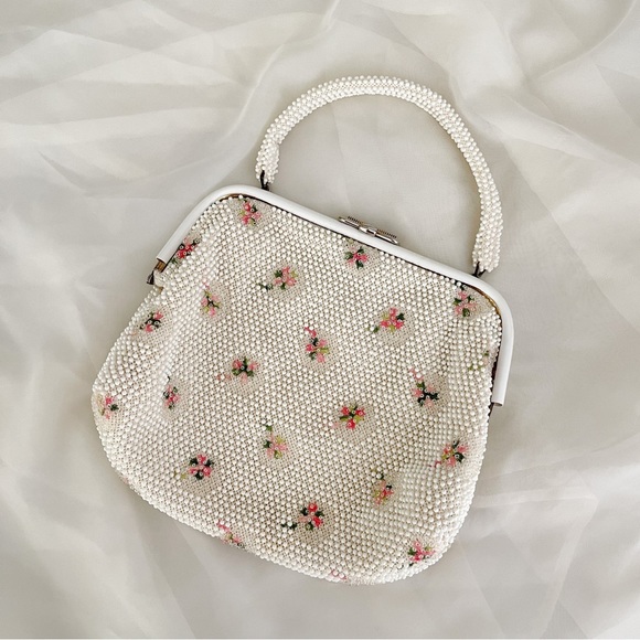 Vintage 1950s Reversible Cottagecore Ivory Floral Beaded Handbag - Picture 2 of 12